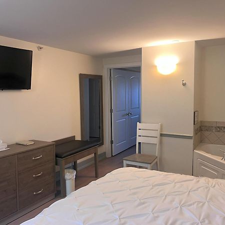 Aparthotel Trade Winds On The Bay Rockland Exterior foto